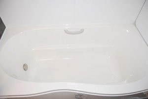 LIXIL浴槽１６００ロング　